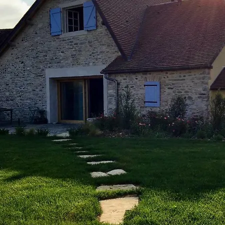 Maison Camu بيت للعطل